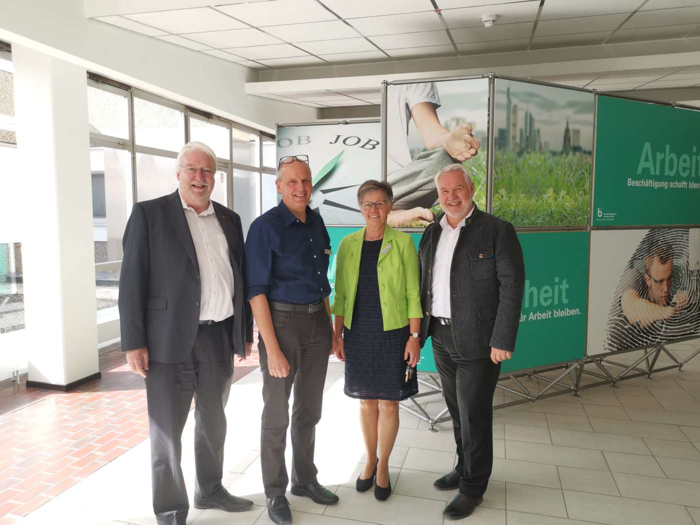 Freie Demokraten besuchen das Berufsförderungswerk in Bad Vilbel FDP